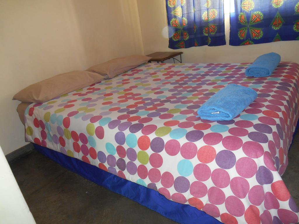 Victoria Falls Budget Hotel Exterior foto