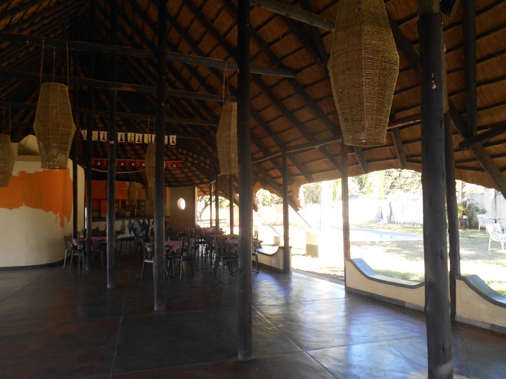 Victoria Falls Budget Hotel Exterior foto